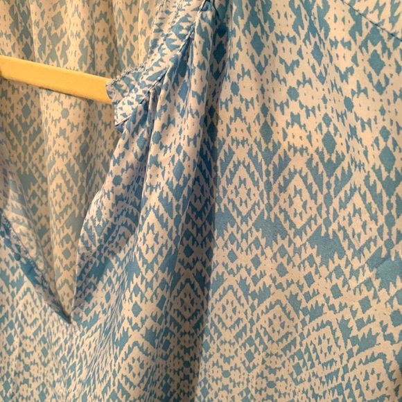 Gap Top - Picture 2 of 7